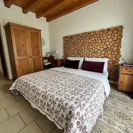 Navertino Borno
